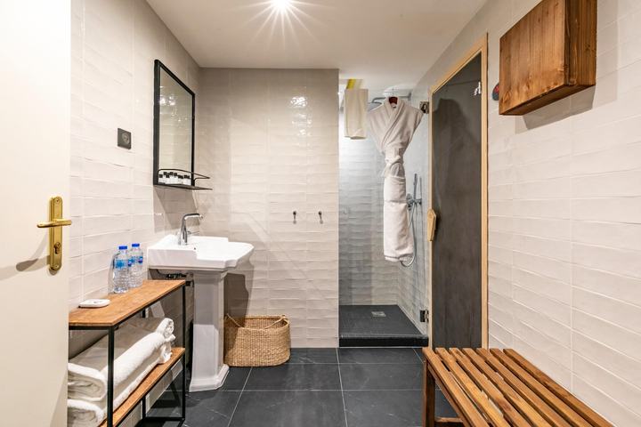 Sauna et salle de fitness de Maison Barbès