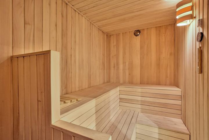 Le sauna en bois clair